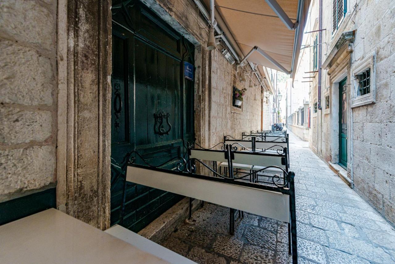 Vera * Dubrovnik